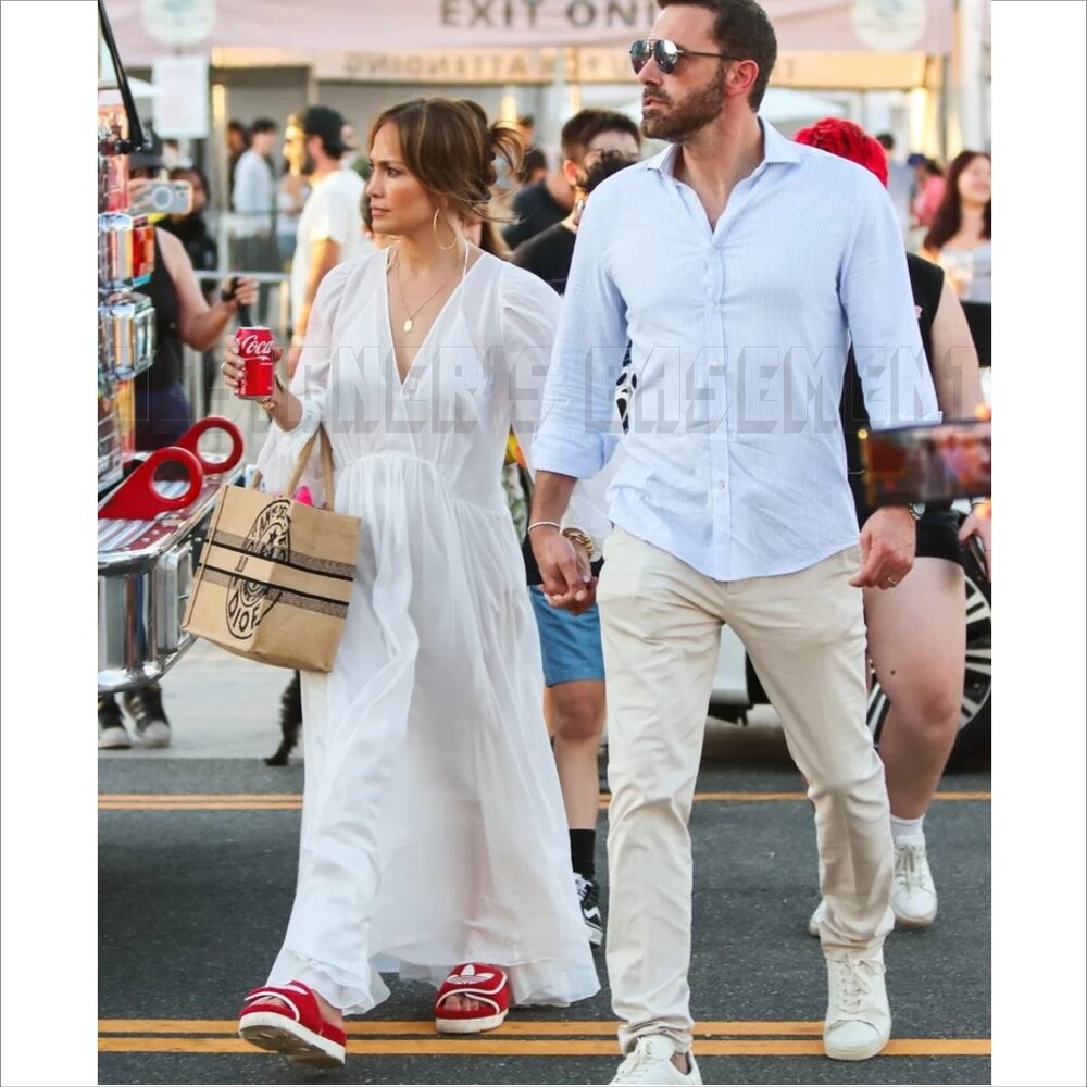 GUCCI x Adidas woman 36 EU- 6 US Red GG Sponge & Trefoil platform Slide sandals - Picture 7 of 14